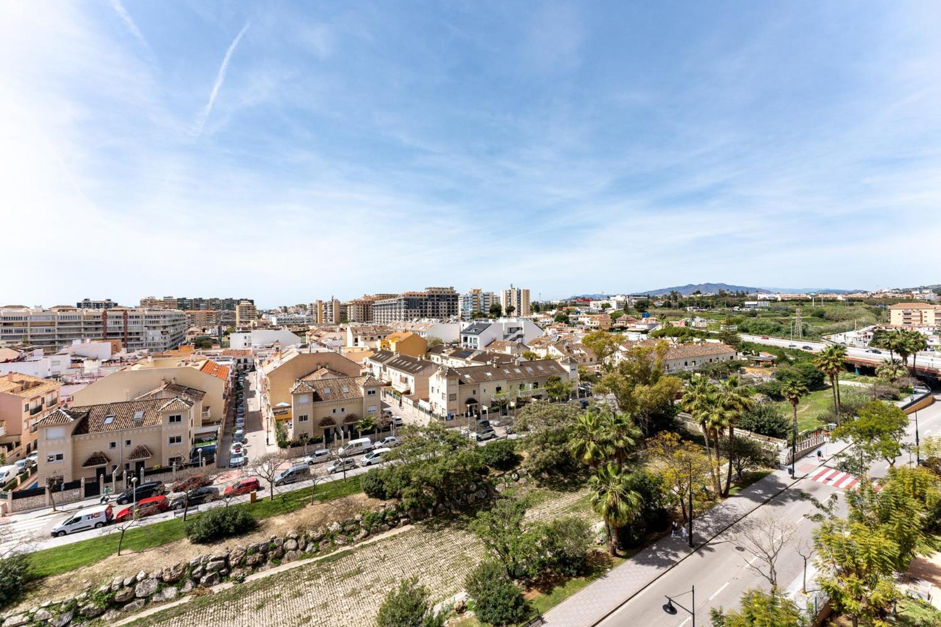 Malagasuite Coastal Paradise Fuengirola Exterior photo