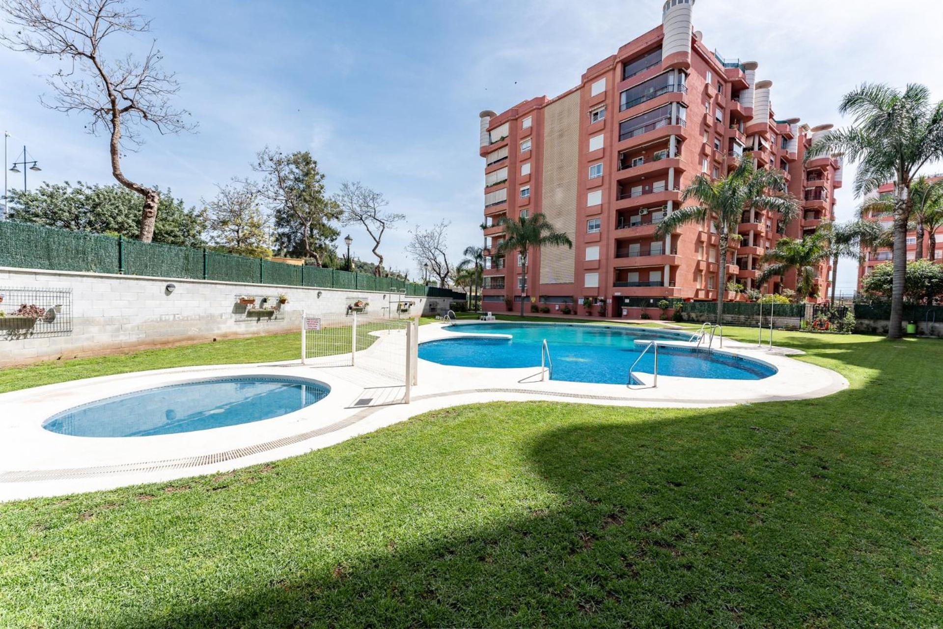 Malagasuite Coastal Paradise Fuengirola Exterior photo